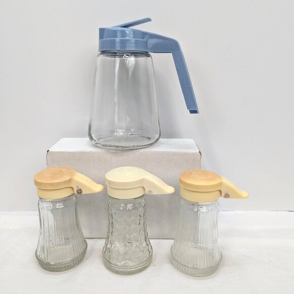 Vintage Gemco Glass Syrup Bottle and 3 Danielles Salt and Pepper Shakers - Picture 1 of 10